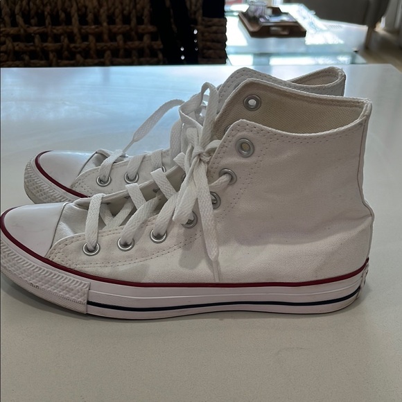 White High-Top Sneakers with Red and Black Accents - Picture 2 of 4